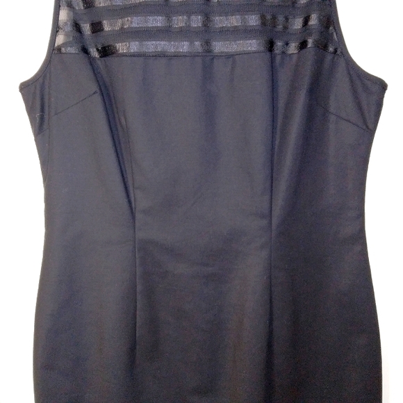 NWOT Unbranded Perfect Bodycon Little Black Dress With Cutout Chest Detail - Picture 4 of 12